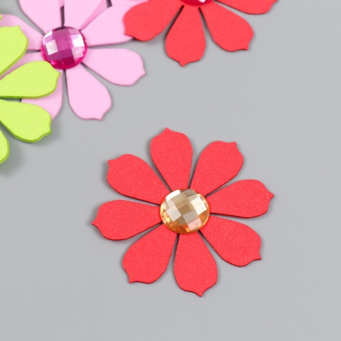 Заготовка из фоамирана Заготовка из фоамирана "Цветочки" 4,5 см, толщ. 1 мм (набор 9 шт) МИКС