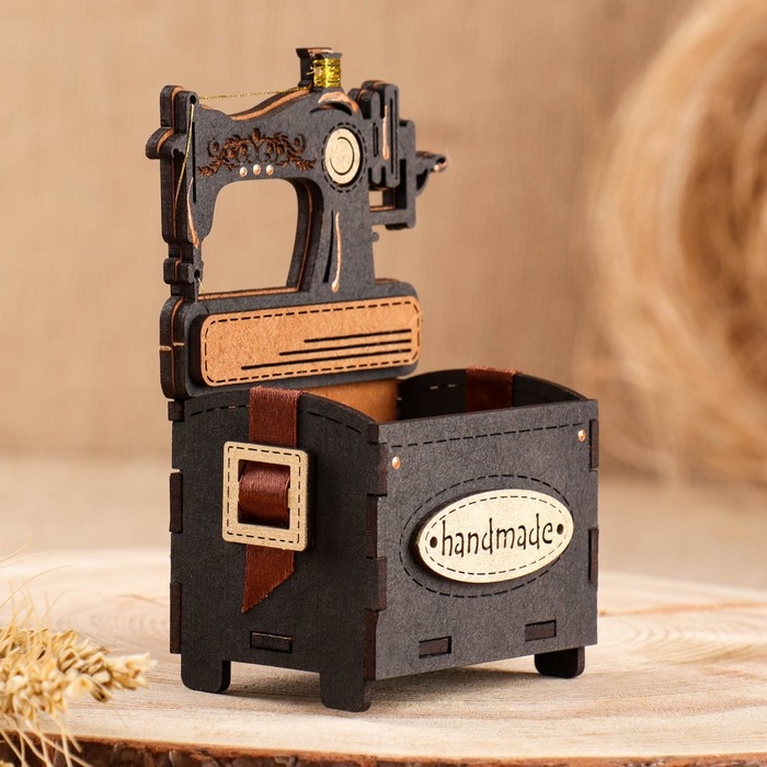 Игольница сувенир Игольница сувенир "Швейная машинка", МДФ, Дуб-черный, 7,5х5,5х12,5 см