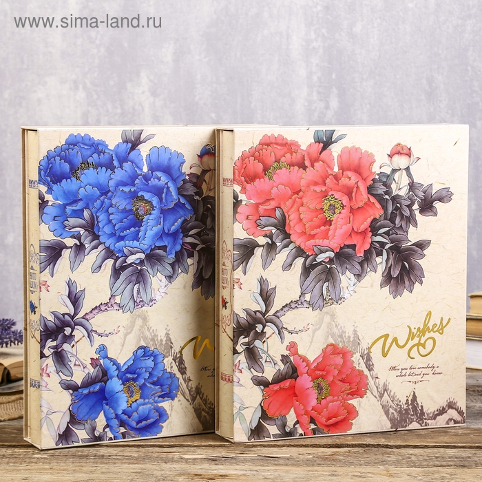 Фотоальбом на 200 фото 13х18 см Фотоальбом на 200 фото 13х18 см "Крупные цветы" золот.обвод, в коробке МИКС 33х27,5х5,7 см
