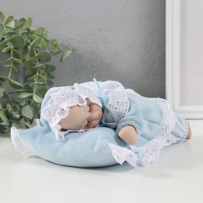 Кукла музыкальная механическая Кукла музыкальная механическая "Малыш спящий на подушке" голубой, двигается 13,5х19,5х8 см 104624