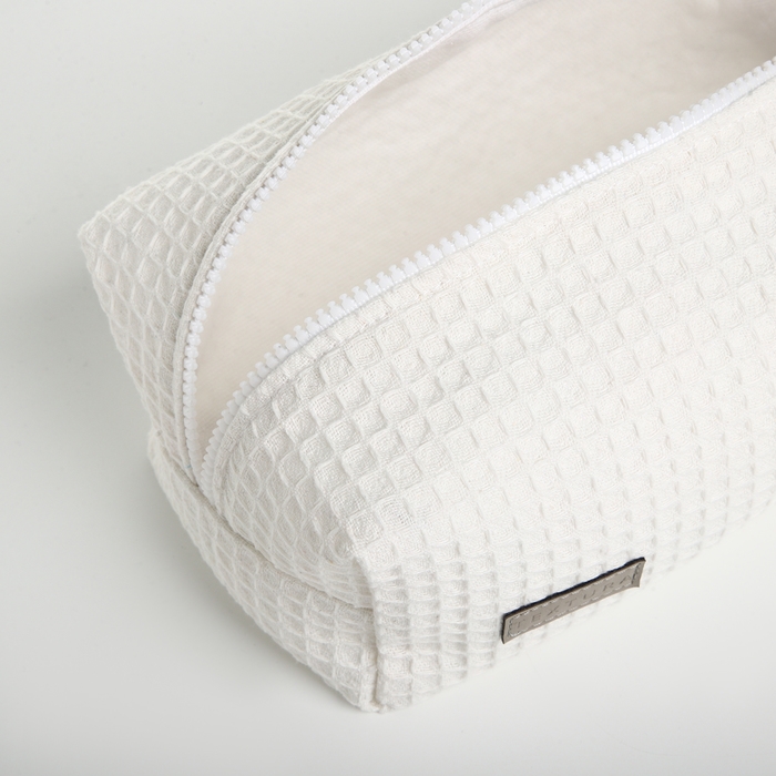Косметичка на молнии TEXTURA, цвет белый Косметичка на молнии TEXTURA, цвет белый