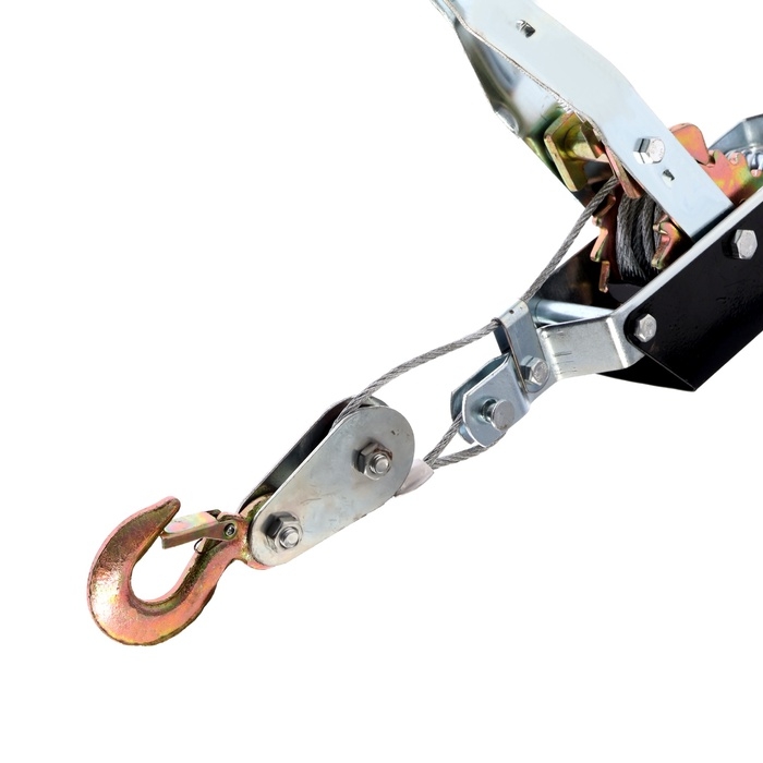 Лебедка рычажная ТУНДРА, двойное храповое колесо, тяга 2 т (подъем 0.8 т), трос 3.6 метра Лебедка рычажная ТУНДРА, двойное храповое колесо, тяга 2 т (подъем 0.8 т), трос 3.6 метра