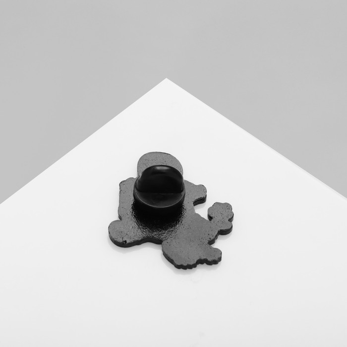 Значок «Вечная любовь», цвет чёрно-белый в чёрном металле Значок «Вечная любовь», цвет чёрно-белый в чёрном металле