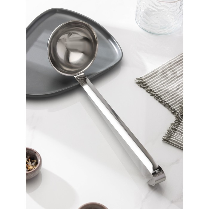 Половник для каши, 250 мл, длина ручки=30 см, цельнометаллическая ручка, цвет серебряный Половник для каши, 250 мл, длина ручки=30 см, цельнометаллическая ручка, цвет серебряный