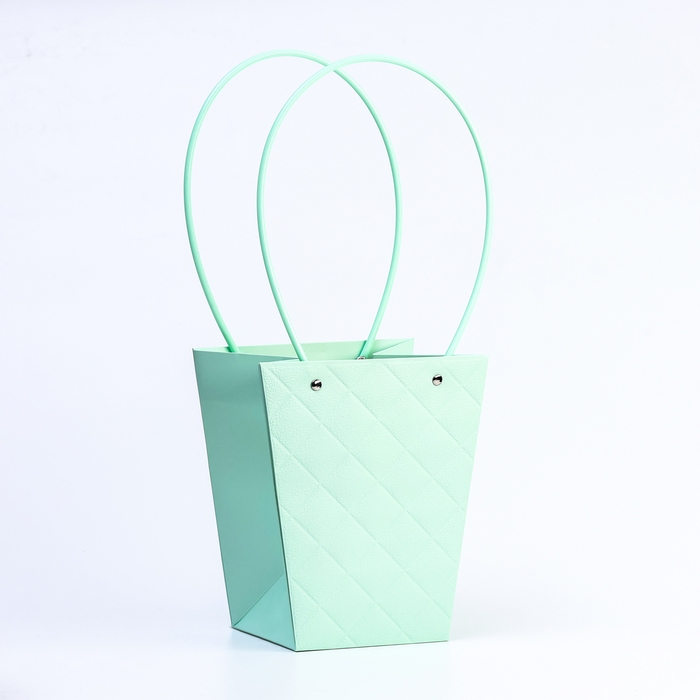 Сумка для цветов тиснение мята влагостойкая, 17x17-11.5x11.5-20 см Сумка для цветов тиснение мята влагостойкая, 17x17-11.5x11.5-20 см