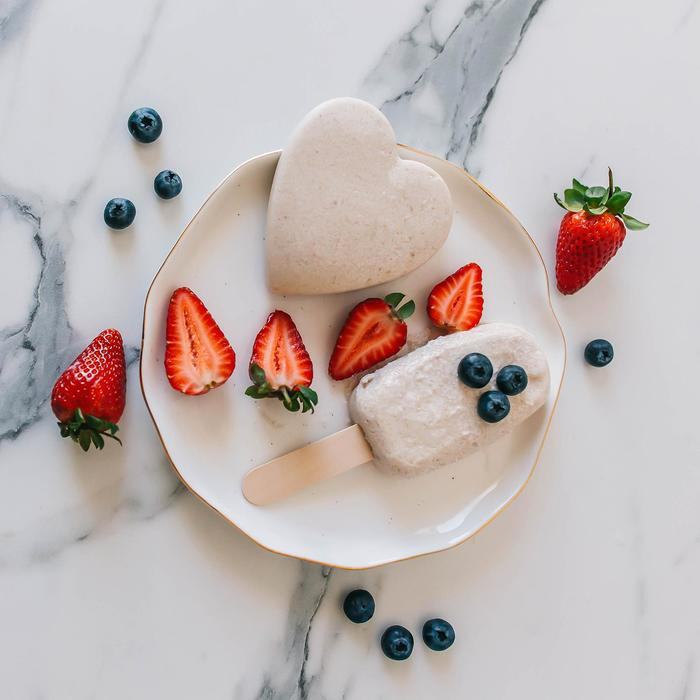 Тарелка фарфоровая пирожковая Доляна «Млечный путь», d=19 см, цвет белый в крапинку Тарелка фарфоровая пирожковая Доляна «Млечный путь», d=19 см, цвет белый в крапинку