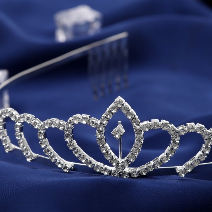 Диадема для волос Диадема для волос "Россыпь" листик, h-3,3 см, серебро