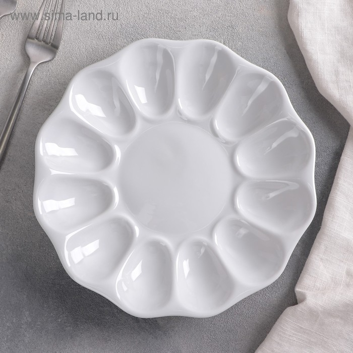 Блюдо пасхальное фарфоровое «Белье», d=22 см, на 12 яиц и кулич Блюдо пасхальное фарфоровое «Белье», d=22 см, на 12 яиц и кулич