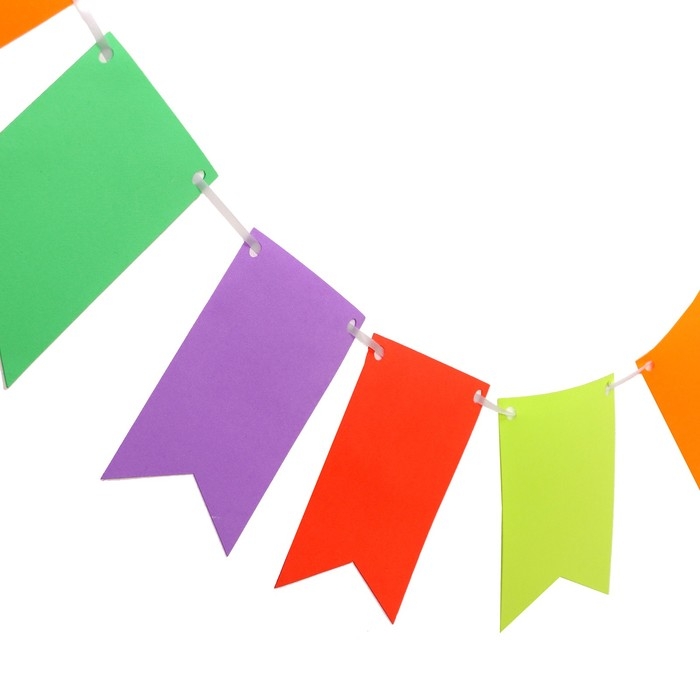 Гирлянда «Флажки» длина — 2,5 м Гирлянда «Флажки» длина — 2,5 м