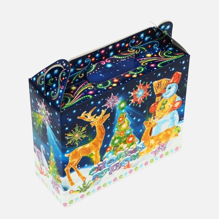 Новый год. Подарочная коробка новогодняя Чемоданчик малый  Новый год. Подарочная коробка новогодняя Чемоданчик малый "Неон.Инсталляция" 17,3 х 6,5 х 15 см.