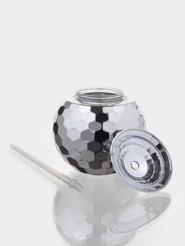 Стакан с крышкой и трубочкой Доляна &laquo;Сияние&raquo;, 600 мл, 11&times;11&times;10.5 см, серебристый