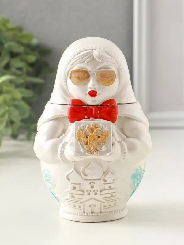 Шкатулка для украшений «Матрешка» 12×9 см, гипс, роспись Шкатулка для украшений «Матрешка» 12×9 см, гипс, роспись