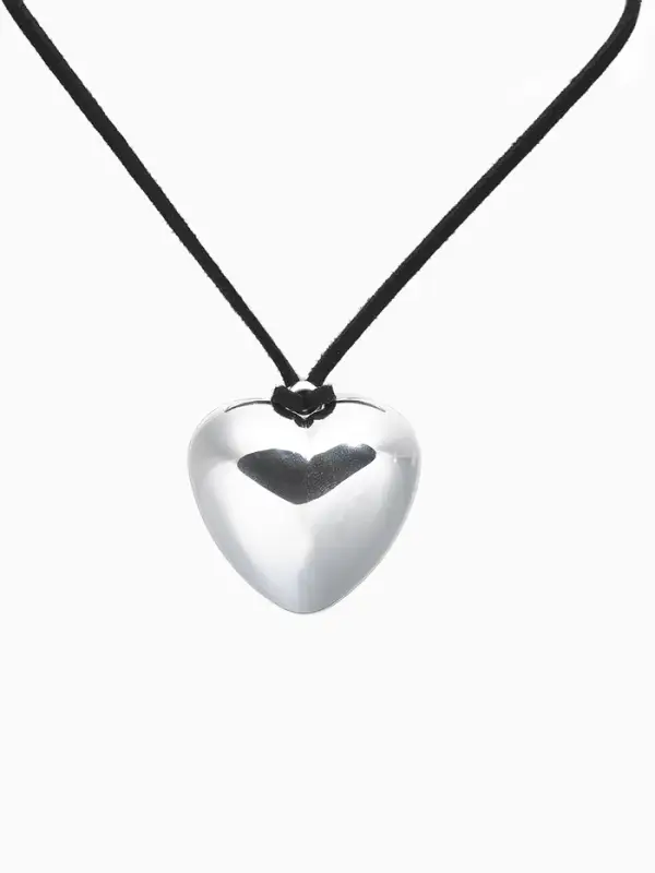 Чокер &laquo;Сердце&raquo;, крупное, металлик, чёрный в серебре, 60 см