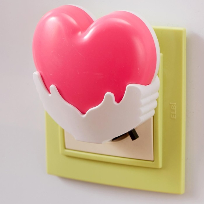 Ночник "Сердце" LED от сети МИКС 4х7х7 см RISALUX