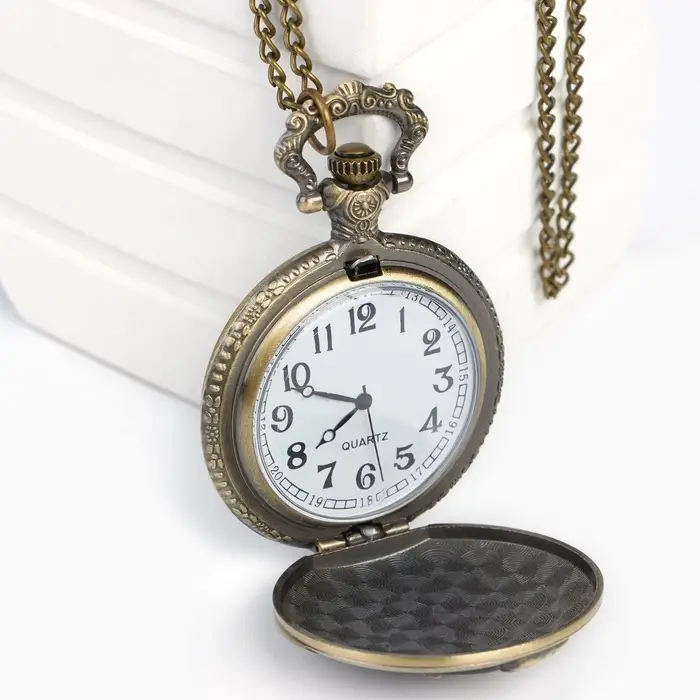 Карманные кварцевые часы &laquo;Паровоз&raquo;, на цепочке 80 см