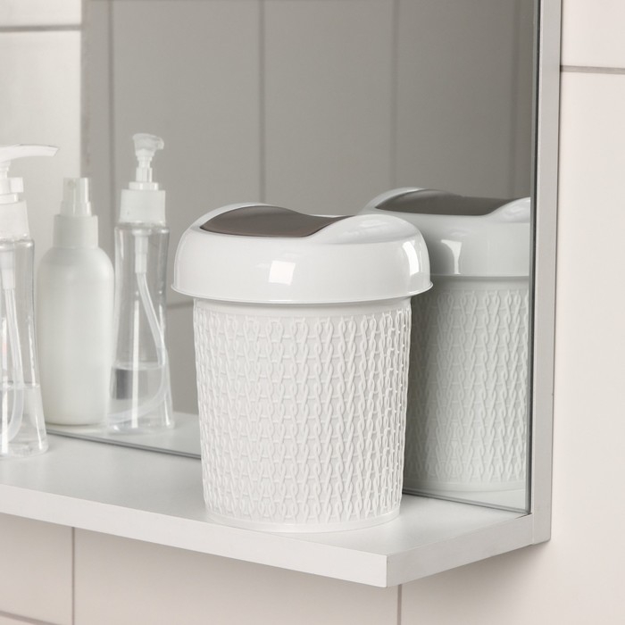 Контейнер для мусора настольный Velvet, 1 л, d=13 см, h=15.5 см, цвет светло-серый Контейнер для мусора настольный Velvet, 1 л, d=13 см, h=15.5 см, цвет светло-серый