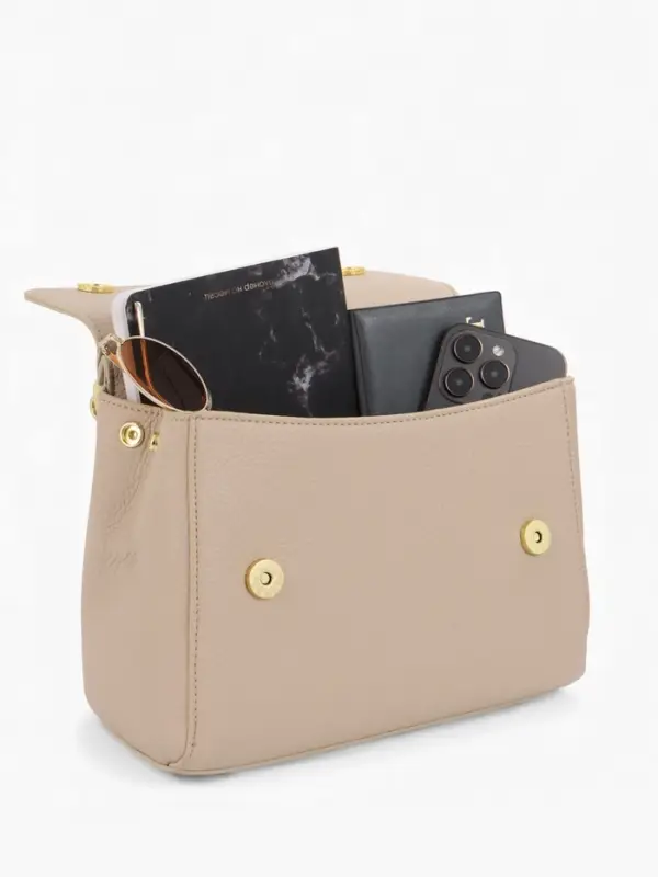 Сумка женская мессенджер TEXTURA на магните, 25&times;9&times;17 см, молочная