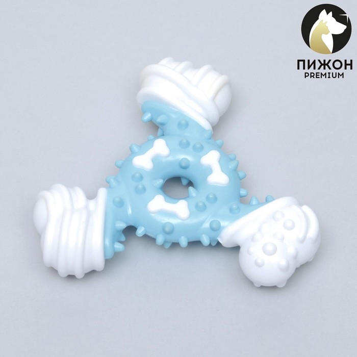 Игрушка двухслойная (твердый и мягкий пластик) Игрушка двухслойная (твердый и мягкий пластик) "Кость-треугольник", 12 см, голубая