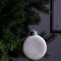 Ёлочный шар &laquo;Снежинка&raquo;, 8.7&times;3.1&times;9.8 см, 1 LED, керамика, от батареек LR44&times;3, свечение тёплое белое