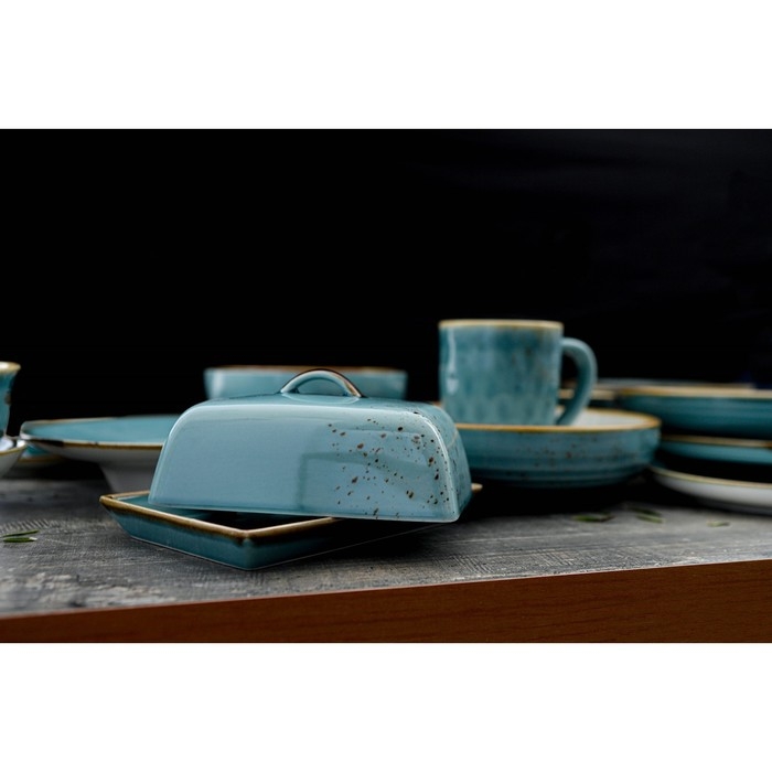 Маслёнка фарфоровая Magistro «Церера», 18×12 см, цвет голубой Маслёнка фарфоровая Magistro «Церера», 18×12 см, цвет голубой