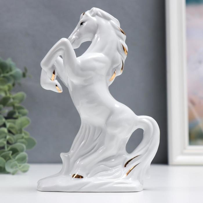 Сувенир керамика Сувенир керамика "Белоснежный конь на дыбах" с золотом 16,5 см