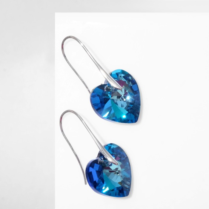Серьги с кристаллами &laquo;Сияние сердца&raquo;, цвет синий в серебре