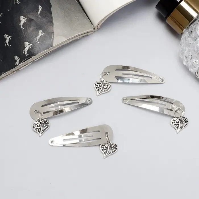 Невидимки для волос «Офелия», набор 4 шт., сердце узор, 4.5 см, серебро Невидимки для волос «Офелия», набор 4 шт., сердце узор, 4.5 см, серебро