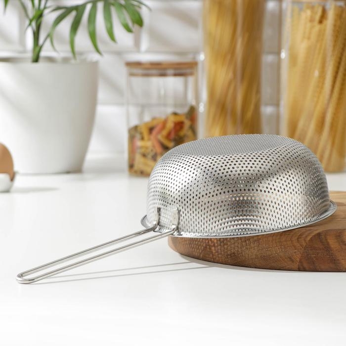 Дуршлаг «Марко», d=19 см, 37,5 х19,5 х 7 см, длинная ручка, нержавеющая сталь, хромированный Дуршлаг «Марко», d=19 см, 37,5 х19,5 х 7 см, длинная ручка, нержавеющая сталь, хромированный