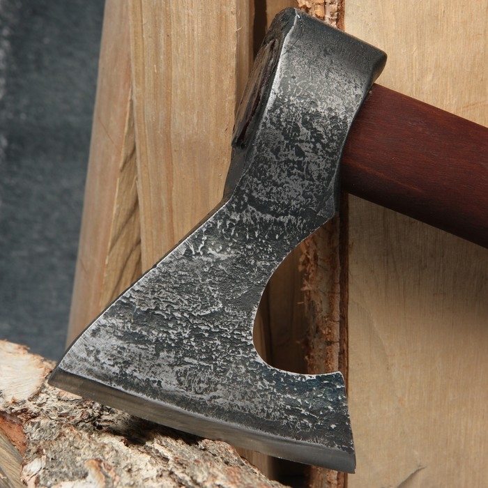 Топор охотничий кованый ТУНДРА ПРОФИ, топорище высшего сорта Топор охотничий кованый ТУНДРА ПРОФИ, топорище высшего сорта "дуб" воск, с чехлом, 800 г