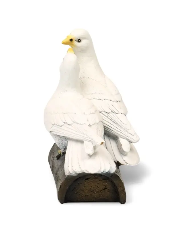 Садовая фигура из полистоуна &laquo;Голуби Пара на трубе&raquo;, 25&times;14&times;22 см