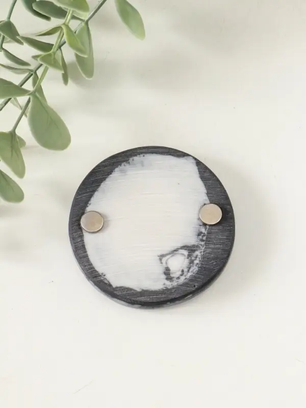 Магнит Магнит "Северный олень (барельеф)"