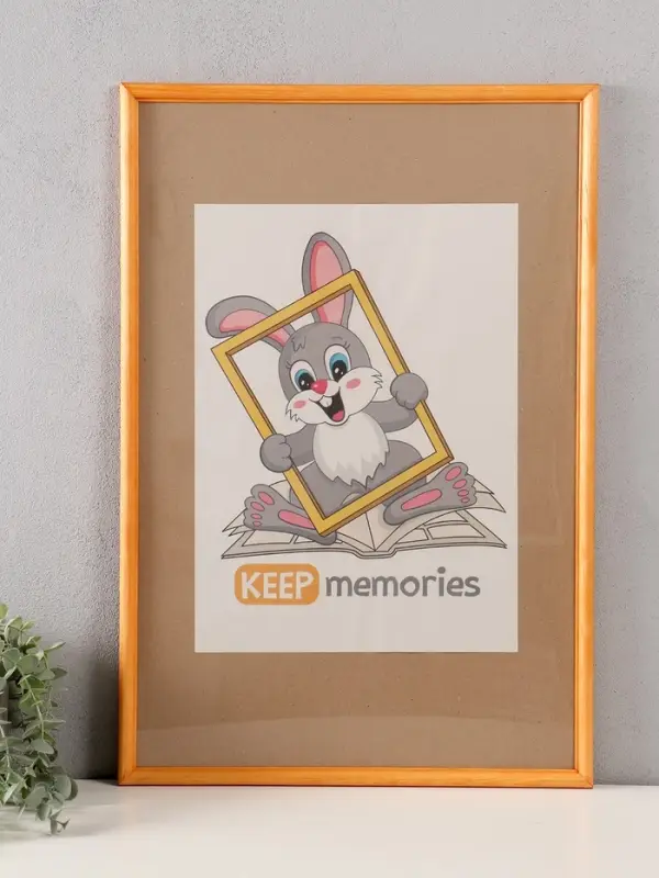 Фоторамка дерево 40х60 см, сосна №1 (пластиковый экран) Фоторамка дерево 40х60 см, сосна №1 (пластиковый экран)