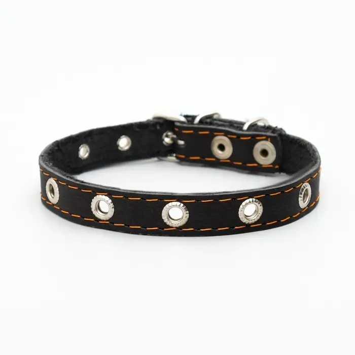 Ошейник кожаный однослойный с рифлеными люверсами, безразмерный, 40&times;1.5 см, ОШ 27-35 см, чёрный