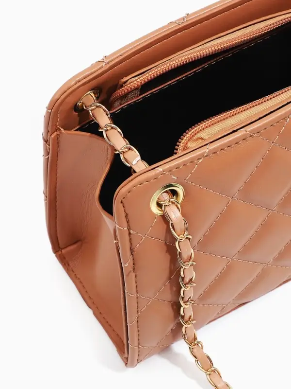 Сумка-клатч на молнии, на длинной цепочке, со стёжкой, бежевая