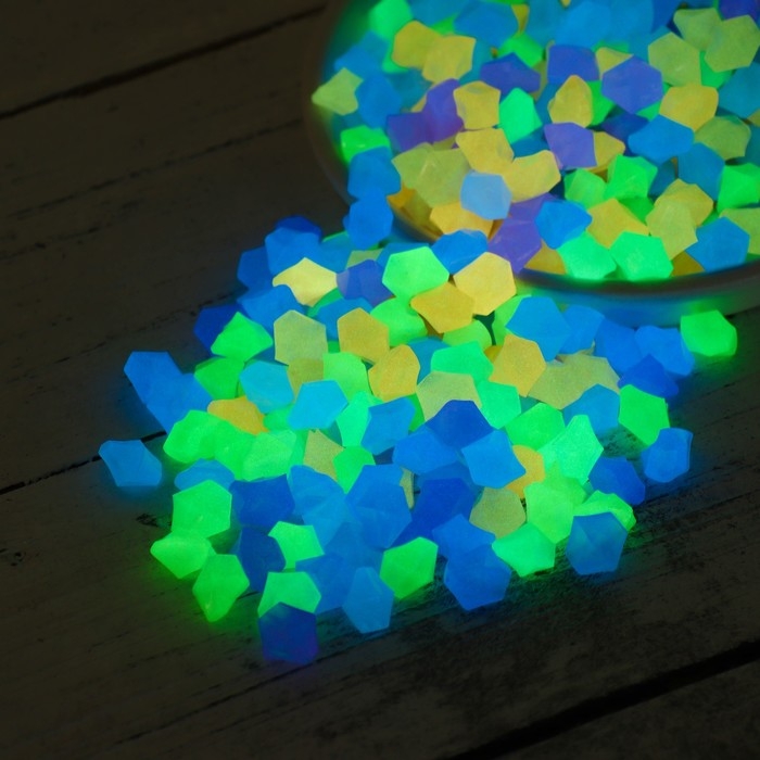 Декоративная крошка для аквариума, светящиеся, 9 - 13 мм, 1 кг, микс Декоративная крошка для аквариума, светящиеся, 9 - 13 мм, 1 кг, микс