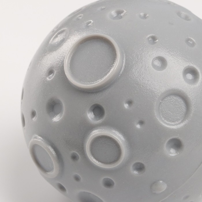 Игрушка под лакомства  Игрушка под лакомства "Луна", 7 см, серая