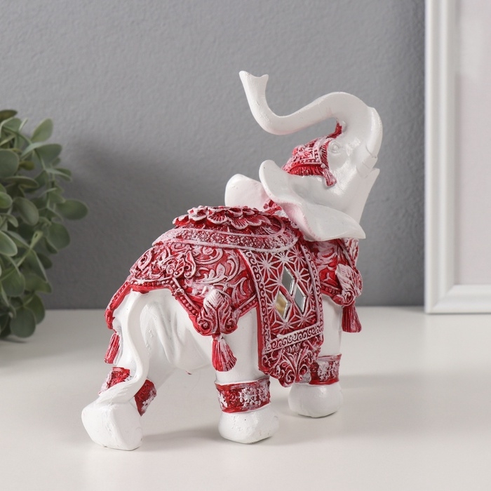 Сувенир полистоун Сувенир полистоун "Белый слон. Бордовая попона с цветком и стразой" 17,5х9х17 см