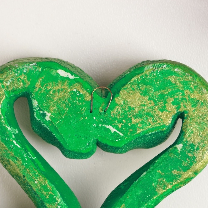Фигура с подвесом Фигура с подвесом "Пара змей" светло-зеленая, 9,5 х 8 х 2,5 см
