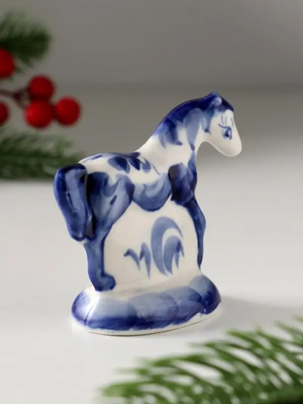 Сувенир Лошадь в траве, 7,5х7,5 см, гжель Сувенир Лошадь в траве, 7,5х7,5 см, гжель