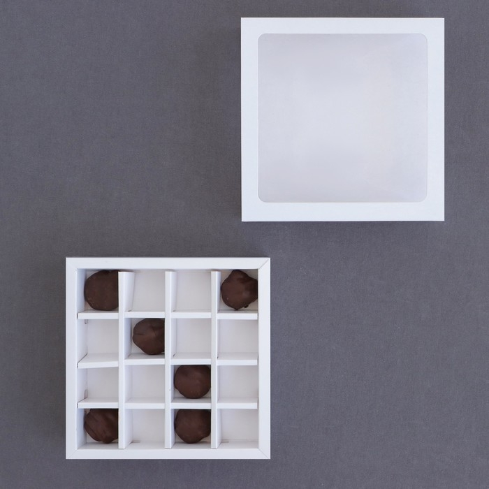 Коробка для конфет, белая, 17,5 х 17,5 х 4 см Коробка для конфет, белая, 17,5 х 17,5 х 4 см