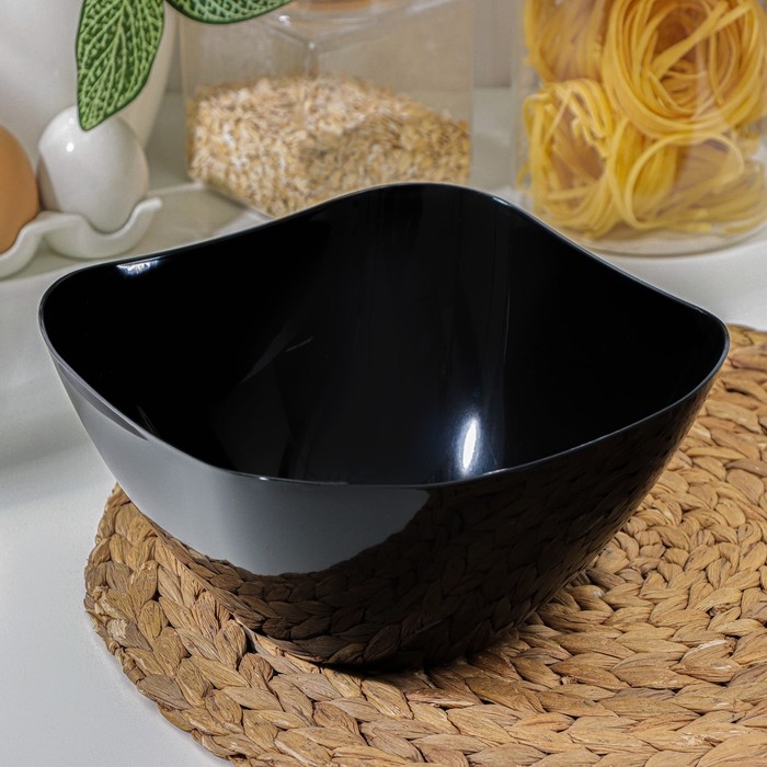 Салатник пластиковый «Рондо», 2 л, цвет чёрный