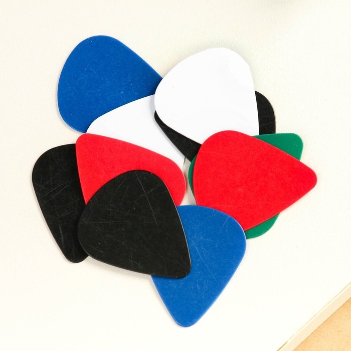 Набор медиаторов Music Life 10 шт в красной банке, медиаторы микс Набор медиаторов Music Life 10 шт в красной банке, медиаторы микс