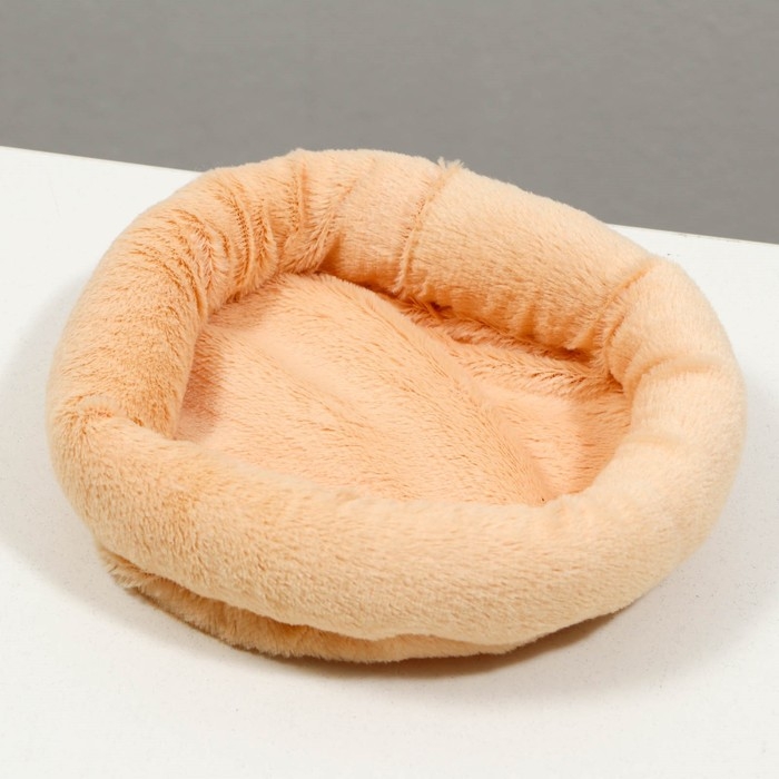 Лежанка  Лежанка "Удобная" для грызунов 20*20 см, плюш, сенпух, полипропилен