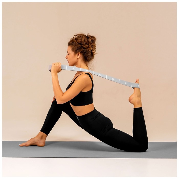 Эспандер-лента ONLYTOP, эластичная, с захватами, 90х4 см, цвет серый Эспандер-лента ONLYTOP, эластичная, с захватами, 90х4 см, цвет серый