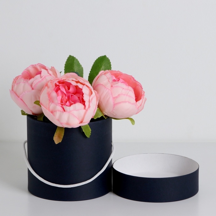 Подарочная коробка, круглая, чёрная,с шнурком, 12 х 12 см Подарочная коробка, круглая, чёрная,с шнурком, 12 х 12 см