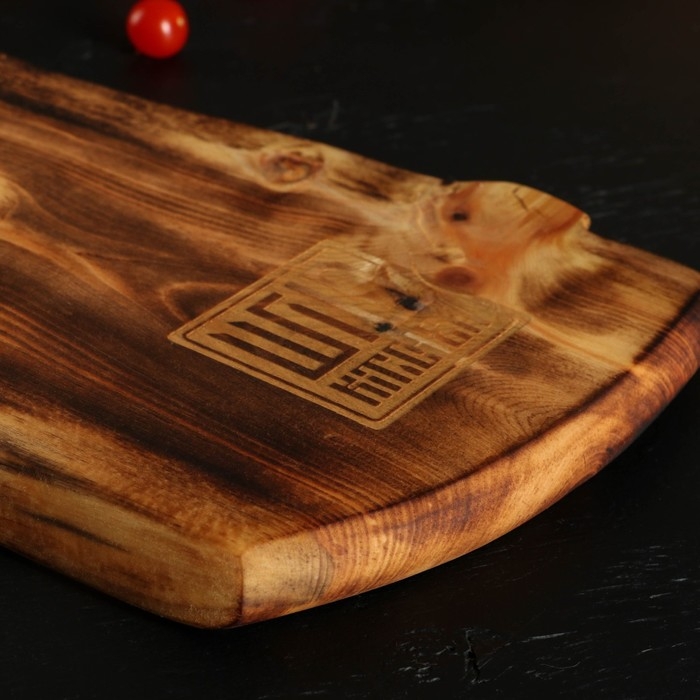 Доска разделочная в обжиге с кровостоком Wild Kitchen, 50×20-25×2,5 см, цельный массив кедра Доска разделочная в обжиге с кровостоком Wild Kitchen, 50×20-25×2,5 см, цельный массив кедра
