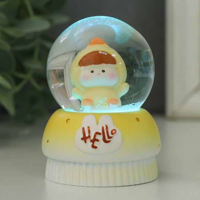 Сувенир полистоун водяной шар свет Сувенир полистоун водяной шар свет "Малыш-пухляш в костюме животного" МИКС 7х5х5 см