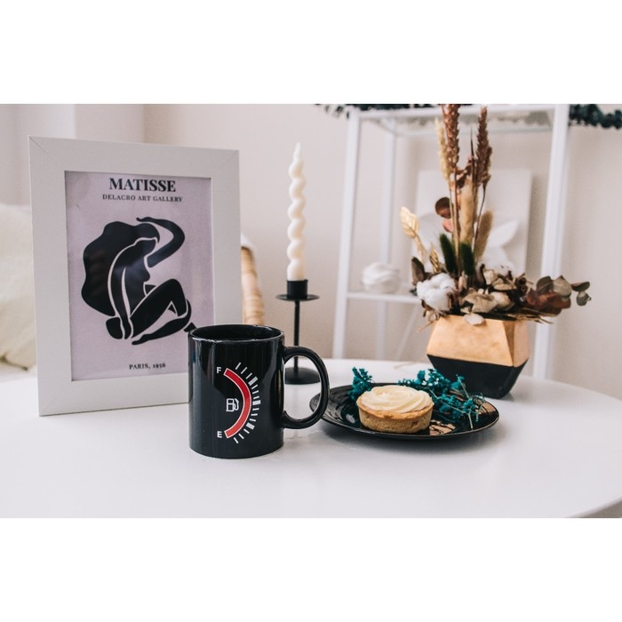 Кружка - хамелеон керамическая Доляна «Уровень топлива», 350 мл, цвет чёрный Кружка - хамелеон керамическая Доляна «Уровень топлива», 350 мл, цвет чёрный