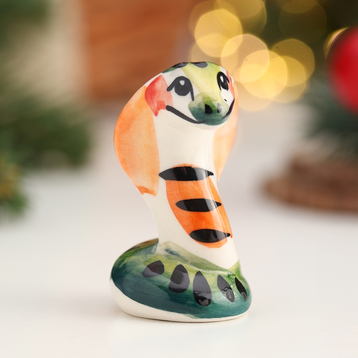 Сувенир символ года Сувенир символ года "Кобра", малая № 1, гжель, цвет, 5.5х3 см