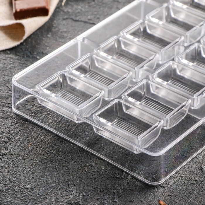 Форма для конфет и шоколада «Шоколатье», 20×12×2,5 см, 14 ячеек 3,3×2,1×1,5 см, цвет прозрачный Форма для конфет и шоколада «Шоколатье», 20×12×2,5 см, 14 ячеек 3,3×2,1×1,5 см, цвет прозрачный